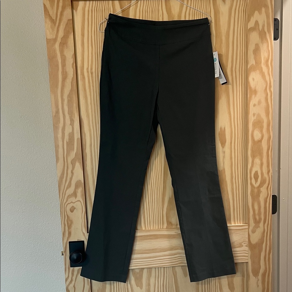Hunter Green Women's Straight Leg Pants
